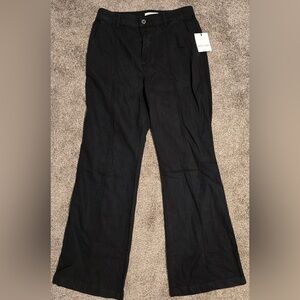Bella Dahl Women’s Black trousers.